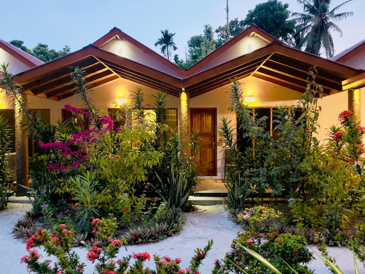 Thoddoo Beach Holiday Exterior photo